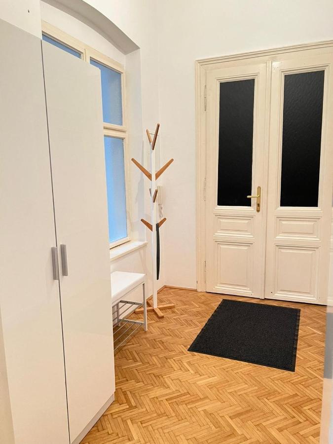 Alpa 2 Zimmer Wohnung In Wien Rochusmarkt Bagian luar foto